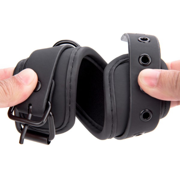 bondage accessory
